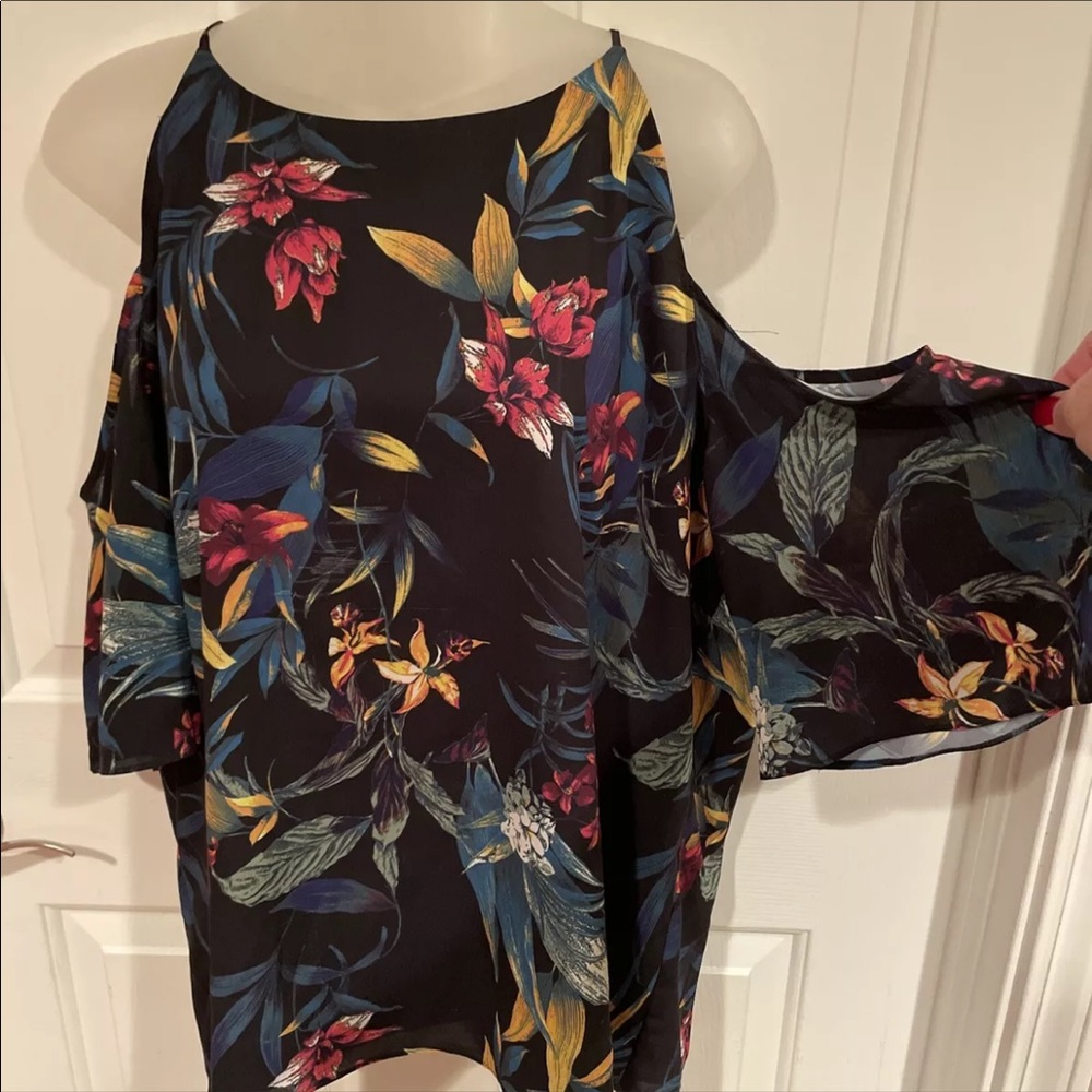 Emma & Olivia Sz XL Cold Shoulder Floral Overlay Top GUC BPU2